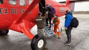 FACh trasladó ayuda humanitaria a Puerto Williams