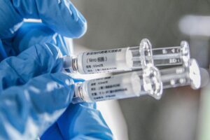 Nuevo laboratorio chino negocia con Chile para realizar prueba de fase III de vacuna contra el COVID-19