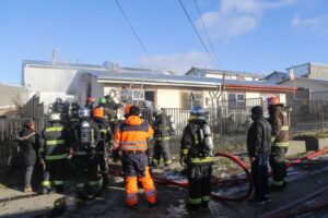 Tragedia: adulta mayor falleció atrapada en incendio que destruyó su vivienda