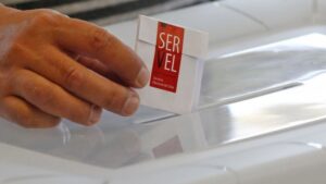 Servicio Electoral propone realizar plebiscito en dos días
