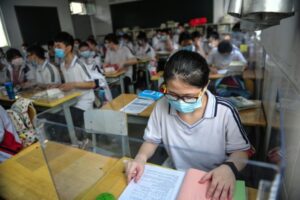 Japón acusa a China de desinformar sobre el Covid-19 en medio de tensión por soberanía en islotes