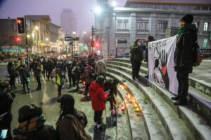 Mujeres protestaron en el centro de Punta Arenas tras decreto de Tribunal en caso Pradenas