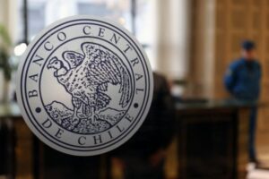 Especialistas critican que proyecto de ley amenaza la independencia del Banco Central