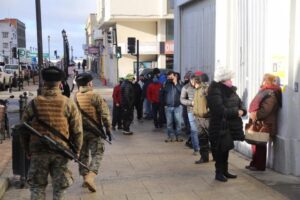 Salud llama a evitar aglomeraciones en retiro de fondos del 10%