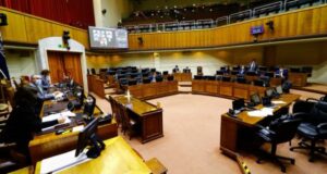 Retiro del 10%: Comisión de Constitución repone fondo solidario y aprueba universalidad, pasa a Sala