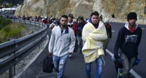 Covid-19 puede desatar migraciones masivas a países donde esté primero la vacuna advierte Cruz Roja