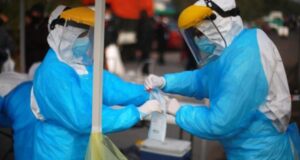 Covid-19: Minsal reporta las cifras de contagios y positividad más bajas en dos meses
