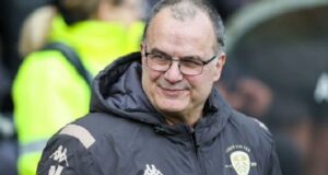 Un gol agónico para acercarse a la Premier: Leeds venció en los descuentos al Swansea y se ilusiona