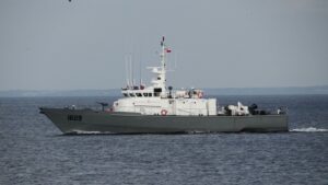 Ocho citaciones cursó Armada en alta mar