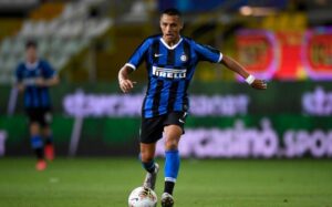 Alexis quiere sumar minutos: Inter visita al Hellas Verona con la obligación de ganar por la Serie A