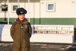 Mujer asumió jefatura de la tenencia de Carabineros de Agua Fresca