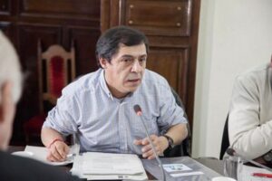 “Proponemos que exista una candidatura que convoque  a los sectores excluidos”