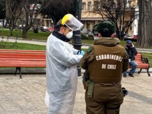 Sorprenden a sujeto con Covid positivo en la fila del Banco Estado