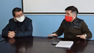 Gobernador de Última Esperanza analizó situación de traslado de pacientes con director del hospital de Natales