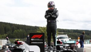 Lewis Hamilton se quedó con la pole position en el GP de Bélgica y se la dedicó a Chadwick Boseman