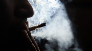 Vecinos se reúnen con parlamentarios regionales y solicitan mayor rigurosidad en leyes antidrogas