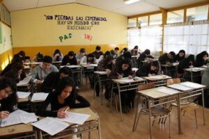 Expertos indican que los adolescentes están sufriendo de dificultades para conciliar el sueño
