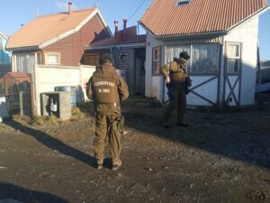 Capturan a dos sujetos que robaron en vivienda en la Villa Fresia Alessandri