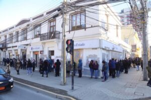 Magallánicos afiliados a AFP Planvital  y Provida recibieron su retiro del 10%