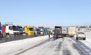 Camioneros cortaron por algunos minutos de manera simbólica ruta 9 norte