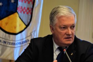 “Aquí hay una desidia tanto de los seremis de Vivienda como de la municipalidad que no se preocuparon”