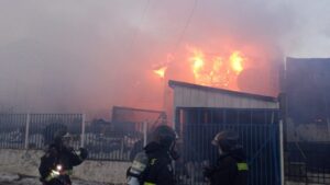 Investigan intencionalidad en incendio que destruyó viviendas en la Población Juan Pablo II