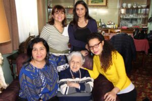 Fundadora de carrera de Enfermería de la UMAG falleció a sus 102 años