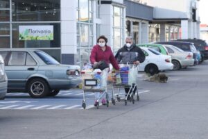 Ventas de supermercados cayeron un 23% en junio