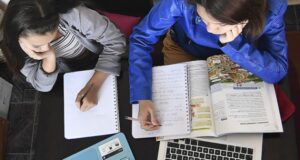 Clases telemáticas: 78% de entidades de Educación Superior fiscalizadas cumplen criterios mínimos