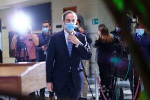 Larraín destaca diálogo con voceros de Celestino Córdova