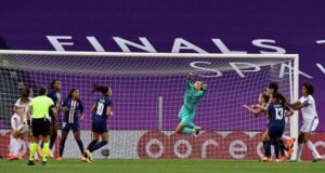 Endler no fue suficiente contra Lyon: chilena estuvo correcta pero PSG se despidió de la Champions