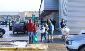 Comercio de Punta Arenas vivió una jornada de cuarentena llena de contrastes