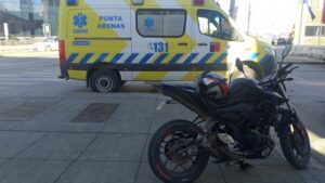 Motociclista lesionado luego de sufrir caída