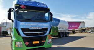 ENAP comenzó a operar el primer camión 100% a gas natural licuado