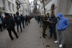 Expertos proyectan que tasa de desempleo podría llegar al 13%