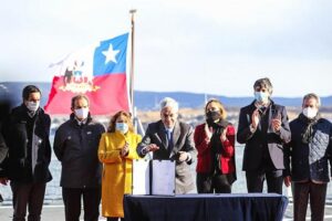 Con firma de nuevo Estatuto Chileno Antártico, Piñera asegura presencia en el continente blanco