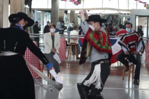 Clases de cueca, cine chileno y patrimonio musical disponibles para disfrutar unas Fiestas Patrias en casa