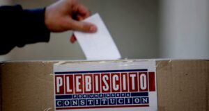 Publican protocolo sanitario del plebiscito: Elector se tendrá que quitar la mascarilla por no más de 3 segundos