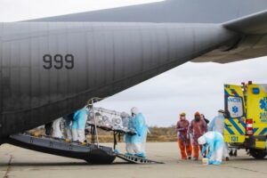 Ocupación de camas UCI en HCM es de 62,4% y en segundo peak de pandemia han aeroevacuado a 19 personas hacia la RM