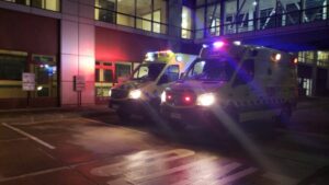 Se duplican traslados de pacientes a Región Metropolitana en comparación a primera ola y hay solo 7 camas UCI disponibles en HCM