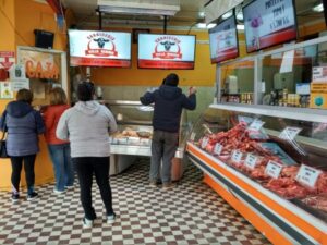 Carnicerías se preparan para Fiestas Patrias en cuarentena total