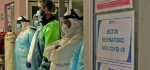 Informe Epidemiológico revela casi 4 mil casos activos más que los informados por el Minsal