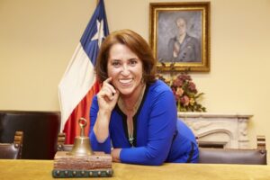 Escritora magallánica Patricia Stambuk realizará conversatorio online en concurso literario “Magallanes en 100 palabras”