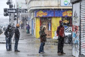 Hasta el sábado podrían presentarse chubascos de nieve en Punta Arenas