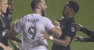 El peor debut de todos: Higuaín perdió un penal, se burlaron de él y casi se agarró a combos