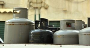 Hombre arriesga 7 años de cárcel por robarse un balón de gas en comuna de Los Lagos