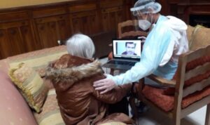 Fundación Acrux coordinó atención de telemédicina para adultos mayores