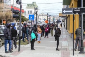 Niveles de contagio en Magallanes son dos tercios mayor que cuando la RM atravesó su peor momento