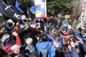 Trabajadores se manifestaron por incertidumbre laboral, pero intendenta los recibió y les aseguró continuidad en funciones