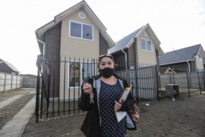 Nueva entrega de viviendas hace que 125 familias más puedan alcanzar el sueño de la casa propia